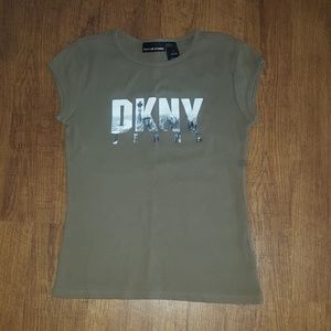 NWOT DKNY Tee sz M